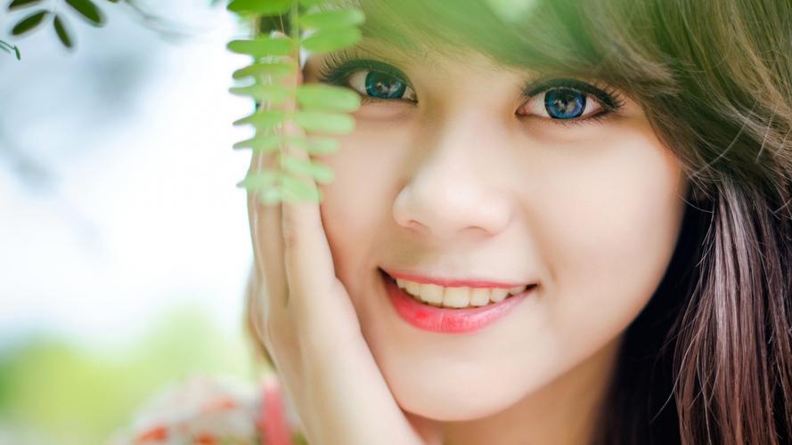 （经济观察）政策效应加速显现 经济“半年报”显示中国消费热力攀升